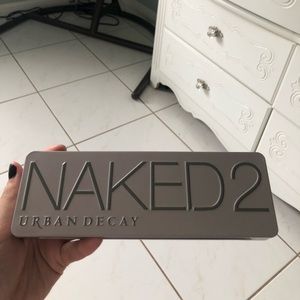 Urban Decay Naked 2 Eyeshadow pallet